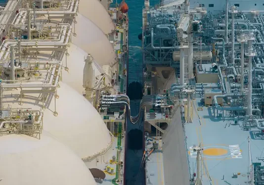 Floating Storage Regasification Unit (FSRU) Lampung kembali menerima kargo Liquefied Natural Gas (LNG) untuk kebutuhan PT Perusahaan Gas Negara Tbk (PGN) sebesar ±131.000 m³.(Dok:PGN)