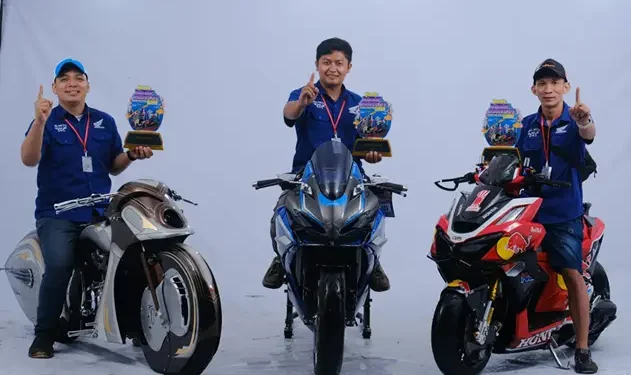 Para pemenang Honda Modif Contest (HMC) 2025 berfoto bersama hasil karya modifikasinya.(Ist)