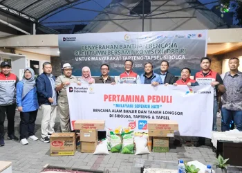 Foto: ​Pertamina Sigap Salurkan Bantuan Banjir Sumut Jelang Nataru 6