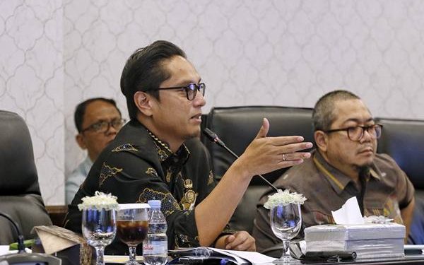 Medan Atasi Banjir: Pemko Bahas Teknis Sumur Laluan 1 Rapat pembahasan teknis dan koordinasi pelaksanaan Sumur Laluan (Ground Water Recharge) di Balai Kota, Jumat (7/11/2025).(Dok:Diskominfo Medan)