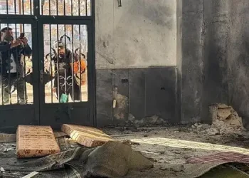 Foto: 8 Orang Tewas Ledakan Masjid Imam Ali Homs 2