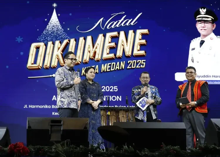 Foto: Perayaan Natal Oikumene Kota Medan tahun 2025 berlangsung penuh khidmat dan meriah di Adora Convention, jalan Harmonika Baru, Padang Bulan Selayang II, Kecamatan Medan Selayang, Rabu malam (10/12/2025).(Dok:Diskominfo Medan)