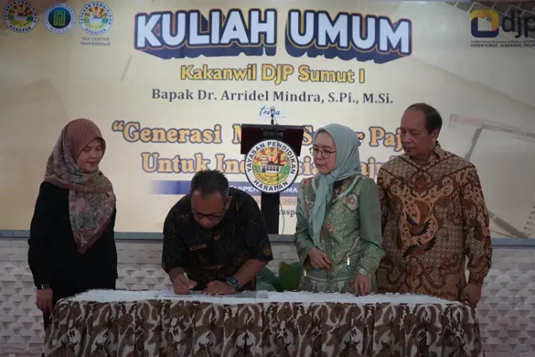 Foto: Peresmian Tax Center di lingkungan Universitas Harapan (Unhar) Medan, Selasa, 9 Desember 2025.(Dok:DJP Sumut I)