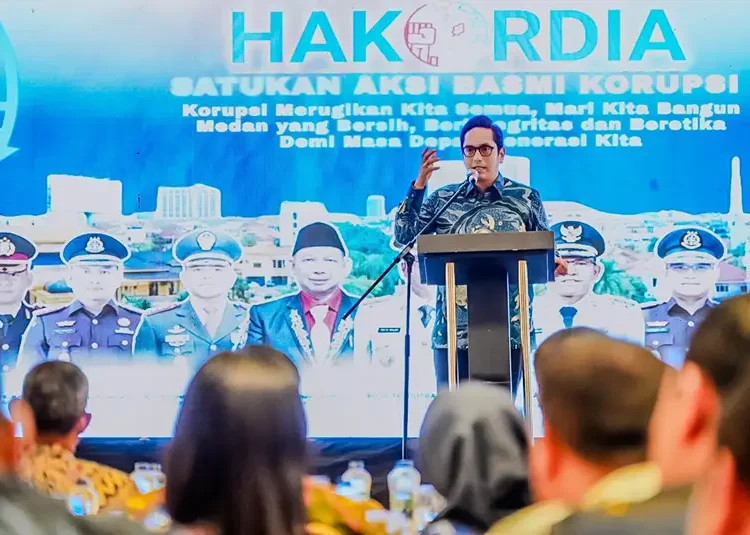 Foto: Wali Kota Medan Rico Tri Putra Bayu Waas dalam
Peringatan Hari Anti Korupsi Sedunia Kota Medan sekaligus Gelar Pengawasan Daerah (Wasda) Kota Medan Tahun 2025 yang digelar di Hotel Aryaduta Medan, Kamis (18/12/2025).(Dok:Diskominfo Medan)