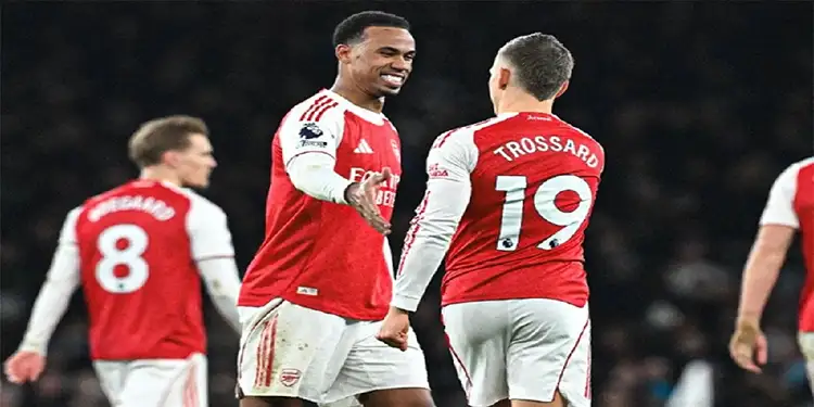 Foto: Pemain Arsenal Leandro Trossard selebrasi setelah mencetak gol ke gawang Aston Villa di Emirates Stadium, Rabu dini hari WIB.(X - premierleague)