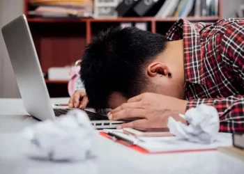 Foto: 7 Ciri Otak Lelah: Kenali Tanda Capek Mental 6