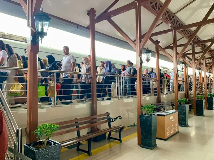 Foto: Layanan Kereta Api (KA) Srilelawangsa, yang melayani relasi Medan–Binjai–Kualabingai, akan kembali normal mulai hari ini atau Rabu, 3 Desember 2025.(Dok:KAI Bandara)