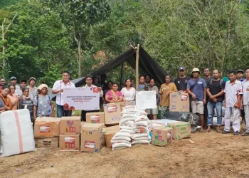 Foto: Aksi Nyata Berkelanjutan, Indako dan AHM Bantu Warga Banjir Sumut 2