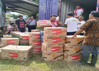 Foto: Konsistensi Indako dan Yayasan AHM Salurkan Bantuan Kemanusiaan untuk Sumatera Utara 4