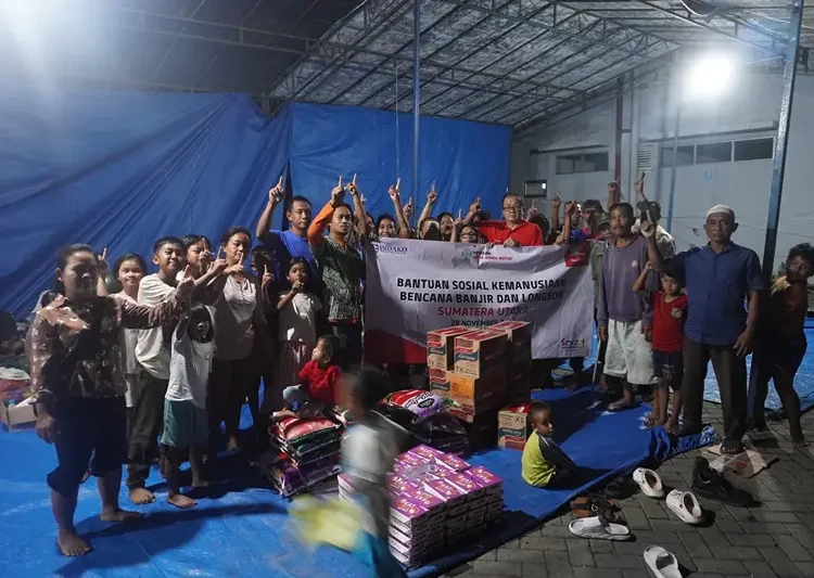 Foto: PT Indako Trading Coy berkolaborasi bersama Yayasan Astra Honda Motor (Yayasan AHM) menyalurkan bantuan kemanusiaan kepada warga yang terdampak banjir di Kota Medan dan sekitarnya.(Ist)