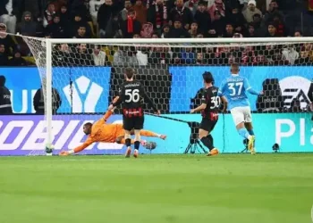 Foto: Napoli Bekuk AC Milan 2-0, Segel Tiket Final 2