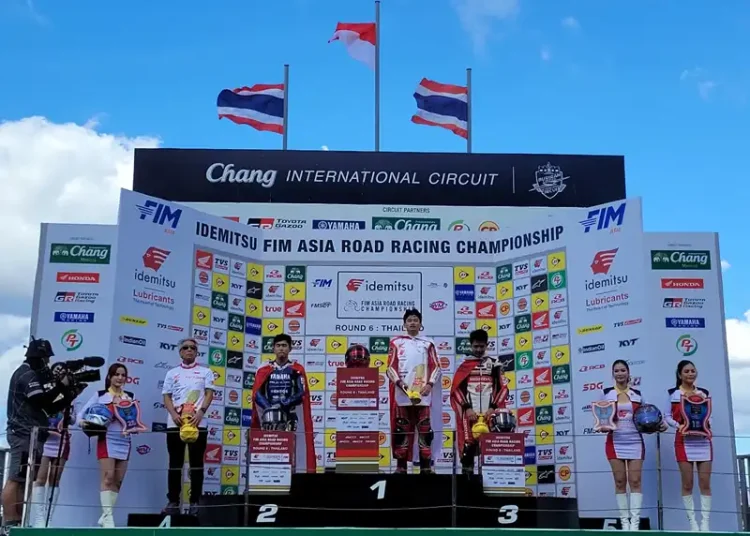 Foto: Pebalap binaan PT Astra Honda Motor (AHM) yang tergabung dalam Astra Honda Racing Team (AHRT) itu meraih kemenangan gemilang pada race pertama putaran akhir ARRC 2025 di Chang International Circuit, Buriram, Thailand, Sabtu (6/12).(Ist)
