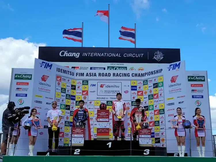 Foto: Pebalap binaan PT Astra Honda Motor (AHM) yang tergabung dalam Astra Honda Racing Team (AHRT) itu meraih kemenangan gemilang pada race pertama putaran akhir ARRC 2025 di Chang International Circuit, Buriram, Thailand, Sabtu (6/12).(Ist)