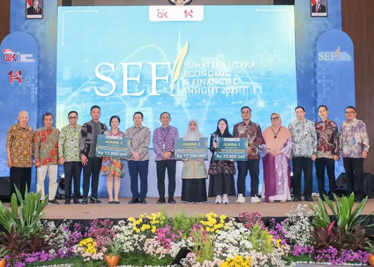 Foto: Kantor OJK Sumut menggelar Sumut Economic and Financial Insight (SEFI) Forum 2025: Awarding Call for Paper & Economic Outlook 2026.(Dok:OJK Sumut)