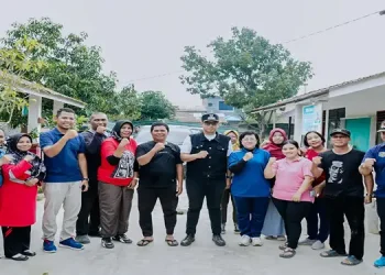 Foto: Rico Waas Dengar Keluhan Warga Tanjung Gusta 3
