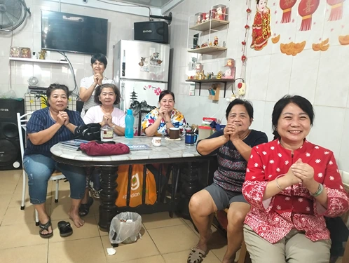 Sambut Imlek 2577, Dra. Lily MBA Bagikan Paket Kasih Sayang untuk Warga Medan Petisah
