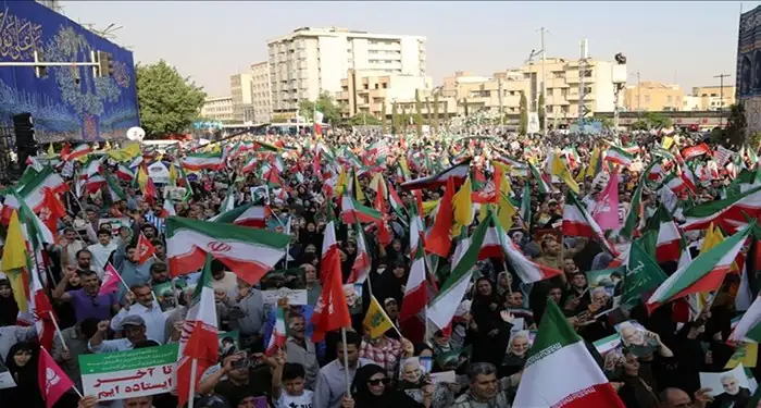 Foto: Dunia Internasional Soroti Demo Berdarah Iran