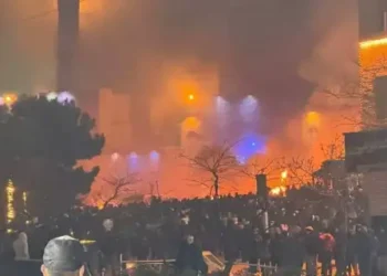 Foto: 2.403 Orang Tewas dalam Demo Iran 1