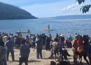 Foto: Wisatawan Asal Silangit Tewas di Danau Toba 3