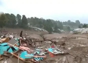 30 Rumah Tertimbun Longsor di Bandung Barat