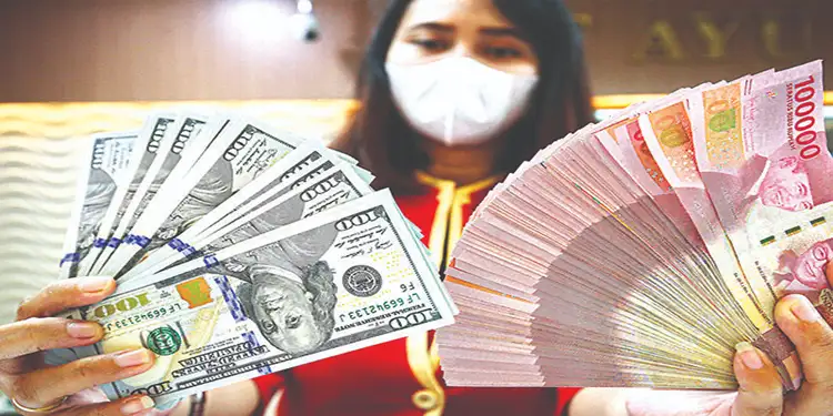 Foto: Penyebab Rupiah Melemah Bukan Hanya Eksternal