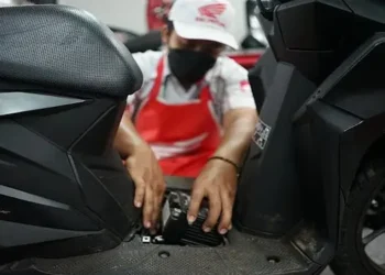 Tips Merawat Baterai Motor Agar Performa Kelistrikan Tetap Prima