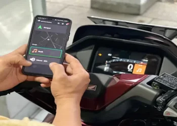 Tetap Terhubung Tanpa Hilang Fokus, Ini Tips #cari_aman Pakai Honda RoadSync