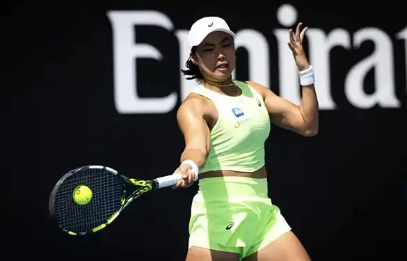 Foto: Petenis kebanggaan tanah air Janice Tjen dijadwalkan akan bertolak menuju Amerika Serikat untuk berlaga di WTA 1000 Indian Wells Open 2026 yang digelar pada 4-15 Maret mendatang.(Dok. Instagram/@janicetjen)