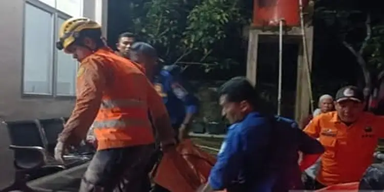 Foto: Dari keseluruhan korban yang terdata, enam orang di antaranya telah berhasil dievakuasi dalam keadaan tidak bernyawa.(ANTARA/HO-BPBD Bangka)