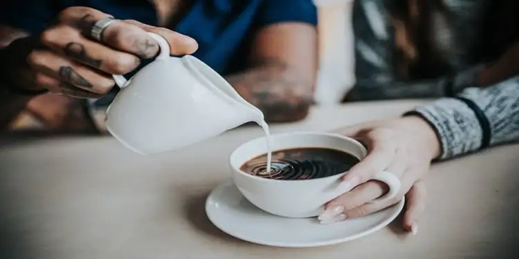 Foto: Ilustrasi Minum Kopi.(Foto:Pixabay)