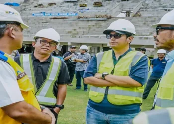Foto: Rico Waas Dorong Percepatan Stadion Teladan 10