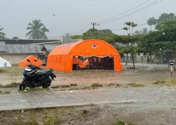 Foto: Penanganan Pengungsi Banjir Bireuen Tertinggal 8