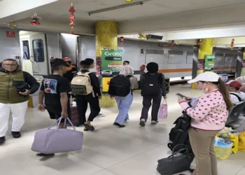 Foto: Libur Imlek 2026: 35.265 Warga Sumut Naik KA 2