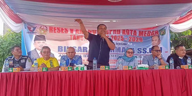 Foto: Anggota DPRD Kota Medan Binsar Simarmata SS MM menggelar Reses V Masa Sidang II Tahun Sidang 2025–2026 di halaman Gereja HKBP Huria Kemenangan Jalan Palas IX, Kelurahan Simpang Selayang, Kecamatan Medan Tuntungan, Sabtu (21/2/2026).(Ist)