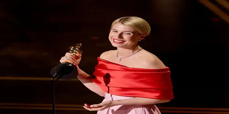 Foto: Aktris asal Irlandia, Jessie Buckley sukses mengukir sejarah.(X/moviemnfs)