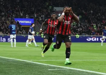 Foto: Hasil Derby della Madonnina: Gol Tunggal Pervis Estupinan Menangkan AC Milan atas Inter Milan 8
