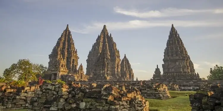 Foto: Candi Prambanan. (https://prambanan.injourneydestination.id/)