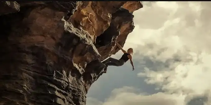 Foto: Salah satu adegan dalam film ‘Apex’.(Foto: Netflix).
