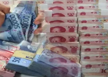 Foto: Penggunaan Skema LCS Meningkat Pesat, Airlangga Hartarto Lapor ke Presiden Prabowo untuk Tekan Ketergantungan Dolar 2