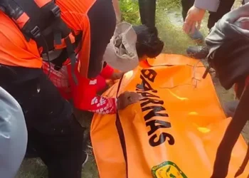 Foto: Update Pencarian Korban Tenggelam di Sungai Silau: Satu Remaja Ditemukan Meninggal Dunia 3