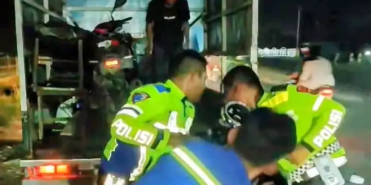 Foto: Tabrakan beruntun melibatkan tiga unit sepeda motor dilaporkan terjadi di Jalan Lintas Sumatra (Jalinsum) KM 101-102.(Istimewa)