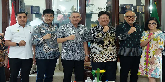 Foto: Penjabat (Pj) Sekdaprov Sumut Sulaiman Harahap saat menerima kunjungan pimpinan PT Hankyu Hanshin di ruang kerjanya, Kantor Gubernur Sumut, Jalan Pangeran Diponegoro Nomor 30, Medan, Jumat (27/3/2026).(Dok:Diskominfo Sumut)