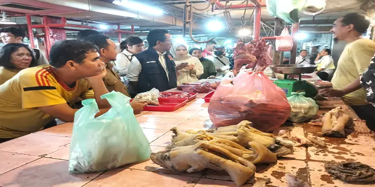 Foto: ilustrasi penjual daging sapi.(SeputarSumut/Siong)