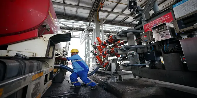 Foto: Pertamina Patra Niaga Regional Sumbagut memastikan penyaluran energi kepada masyarakat tetap berjalan tanpa henti selama periode Ramadan dan Idulfitri 2026 melalui operasional Terminal BBM yang siaga 24 jam.(Dok:Pertamina Sumbagut)