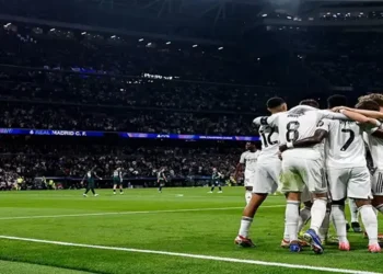 Foto: Hasil Real Madrid vs Atletico Madrid: Brace Vinicius Junior Bawa Los Blancos Menang Derby Dramatis 3