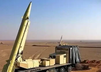 Foto: Rudal Balistik Ganas Iran Bombardir Israel 6