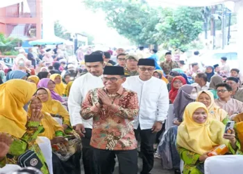 Foto: Safari Ramadan di Medan Denai, Zakiyuddin Harahap Ajak Warga Makmurkan Masjid Taqwa 6