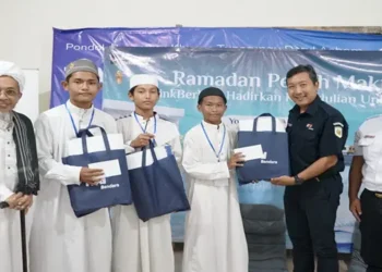 Foto: Ramadan Penuh Makna, KAI Bandara Gelar Program #RailinkBerbagi di Ponpes Darul Ashom 10