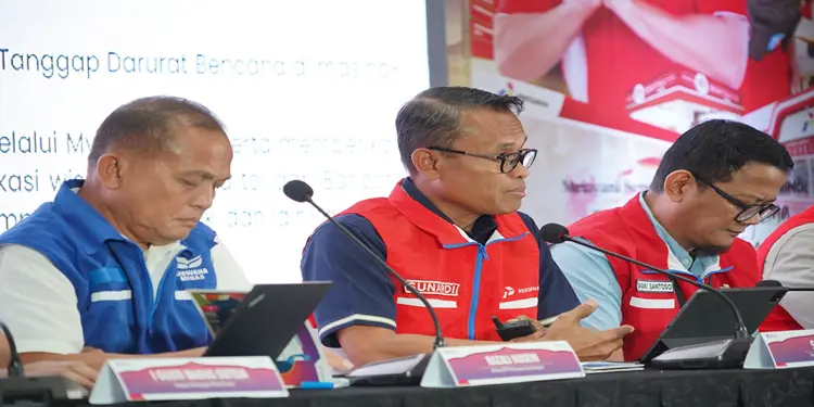 Foto: Executive General Manager Pertamina Patra Niaga Regional Sumbagut, Sunardi (tengah).(Dok:Pertamina Sumbagut)
