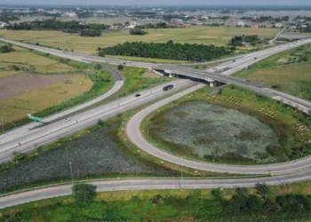 Foto: Lonjakan Kendaraan di Tol MKTT: Arus Balik Lebaran 2026 di Sumatera Utara Meningkat Signifikan 10
